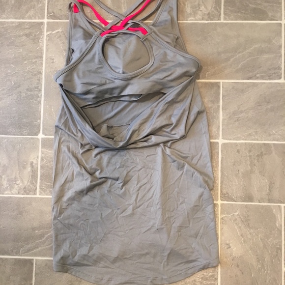 Work out top - Picture 3 of 5